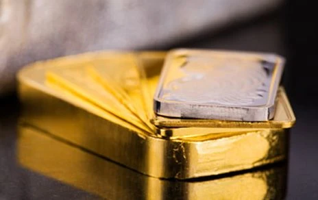 Giá vàng 'quay xe' giảm nhanh, chênh lệch trong nước và thế giới thu hẹp