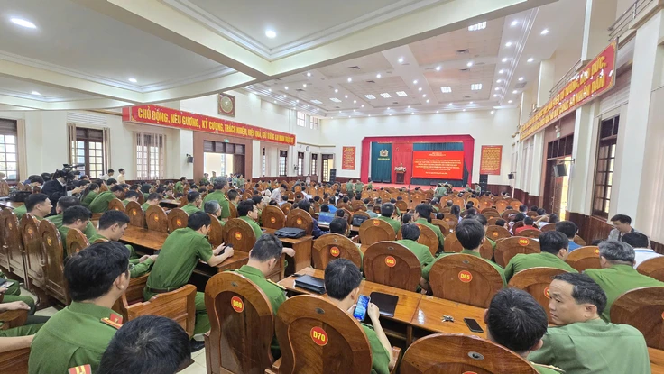 Họp báo vụ truy bắt kẻ cướp ngân hàng ở Gia Lai