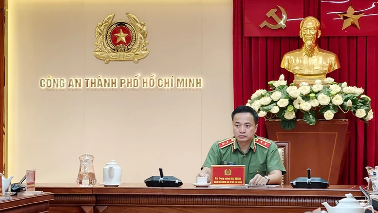 Trung tướng Mai Hoàng chủ trì họp báo cung cấp thông tin vụ nổ súng làm 2 người thương vong