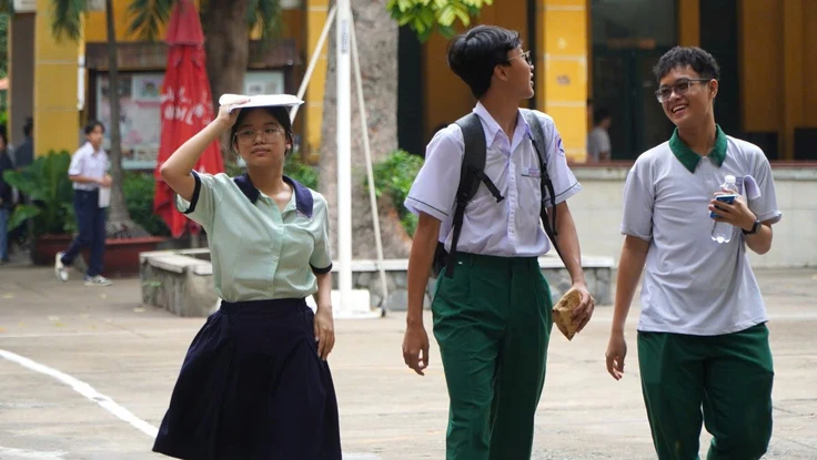 Gợi ý giải đề thi lớp 10 môn tiếng Anh