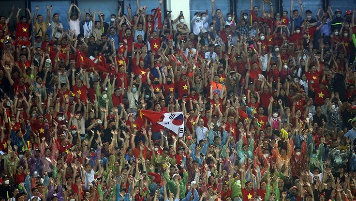 Một SEA Games được quan tâm không phải vì cơn mưa vàng, mà còn vì nỗ lực của chủ nhà trở lại mạnh mẽ sau dịch bệnh với hình ảnh rừng người tại Mỹ Đình.