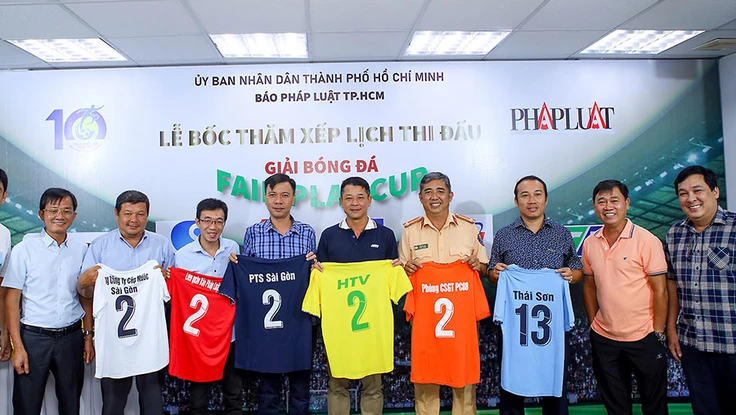 Sáu đội sáu màu áo sẽ tranh tài trên sân Tao Đàn trong ba ngày 1, 2 và 3-3.