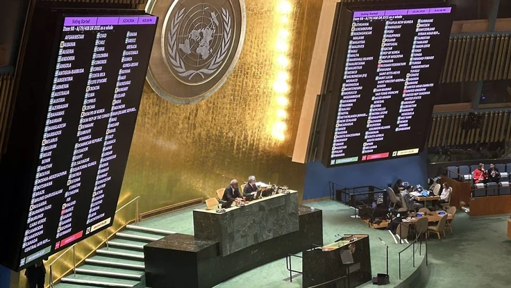 Toàn cảnh phiên họp thông qua Công ước Liên hợp quốc về tội phạm mạng vào ngày 24-12.