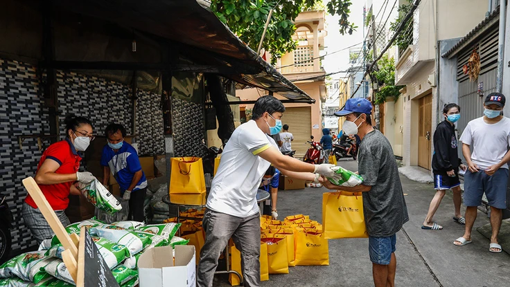 T&T tặng 100.000 suất quà cho người dân TP.HCM gặp khó khăn do COVID-19
