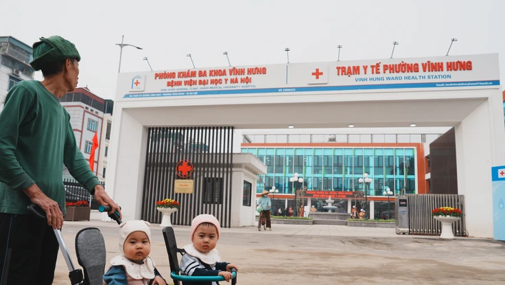 Hà Nội đưa bác sĩ tuyến trung ương về 'hồi sinh' trạm y tế phường