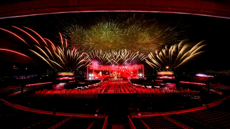 Hà Nội: Bắn pháo hoa nghệ thuật chào mừng thành công Đại hội Đảng XIV