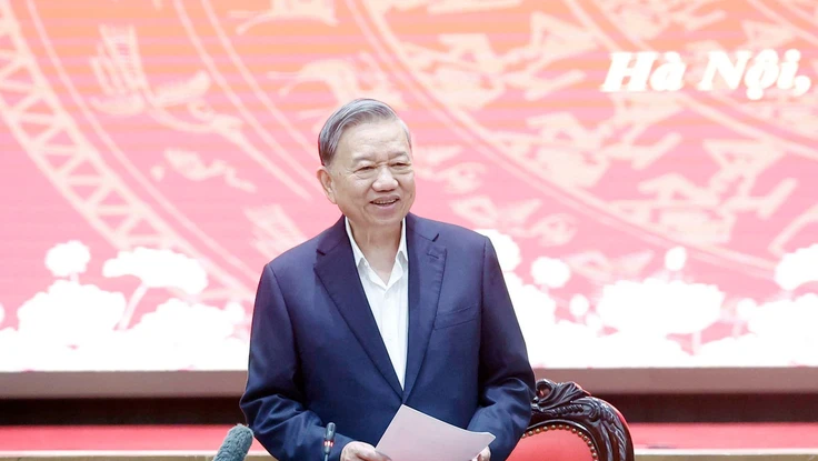 Công bố quyết định của Bộ Chính trị, Ban Bí thư kiểm tra, giám sát với Ban Thường vụ Thành ủy Hà Nội