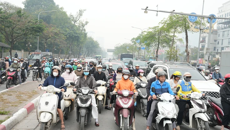 Hà Nội không cấm tuyệt đối xe máy xăng trong Vành đai 1 từ 1-7