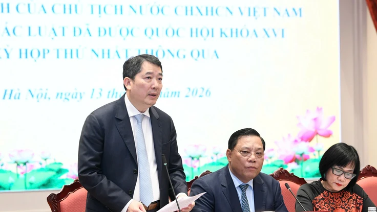 Công bố Lệnh của Chủ tịch nước về luật thuế quan trọng liên quan đến hộ kinh doanh