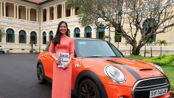 Tác giả trong một chuyến du lịch.