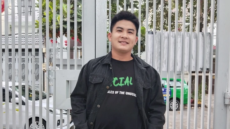 Tác giả đang làm công việc giám sát công trình. Ảnh: NVCC