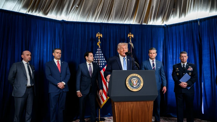 Ông Trump đề cập khả năng tới Venezuela 