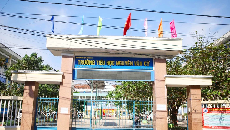 Đề nghị điều chuyển hiệu trưởng trường có giáo viên 'thêm chữ, sửa nét' ở Gia Lai