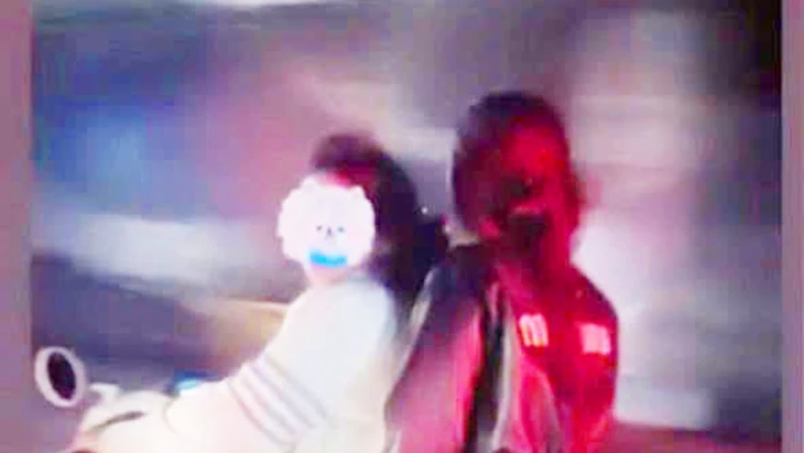 Nữ sinh 14 tuổi chạy xe máy quay clip đăng lên mạng, phụ huynh bị lập biên bản