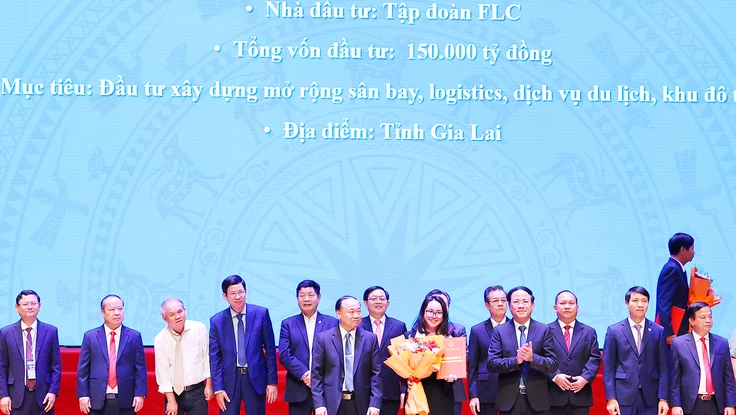 Gia Lai trao giấy chứng nhận đăng ký đầu tư, ký kết ...với 273 dự án