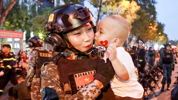 Những hình ảnh cực đẹp của các lực lượng diễu binh 'đi trong vòng tay Nhân dân'