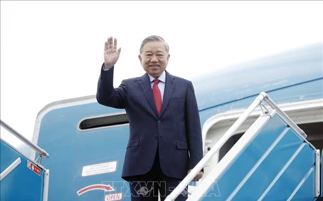 Tổng Bí thư Tô Lâm lên đường tham dự cuộc họp khai mạc Hội đồng Hòa bình về Gaza