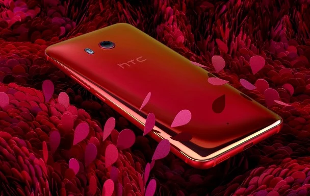 HTC U11 sắc đỏ ra mắt thị trường Việt Nam 