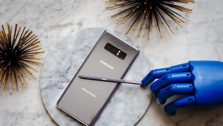 Galaxy Note 8 'cháy hàng' với 2.500 suất đặt gạch 