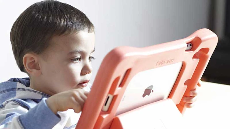 Công nghệ với trẻ nhỏ: Nên hay không nên? 