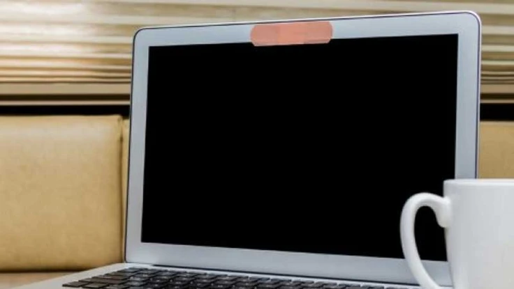 Vô hiệu hóa webcam để không bị theo dõi 