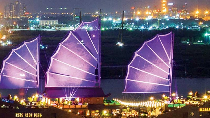 Du sông tháng Giêng