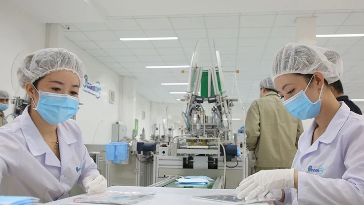 Sếp công ty du lịch: ‘Chúng tôi bán cả dưa hấu’