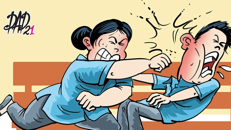 Pháp đình kỳ cục chuyện