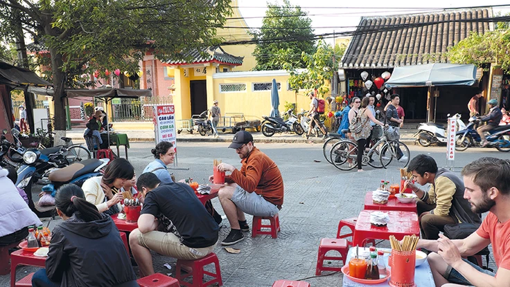 Lạc vào những con phố ẩm thực Sài thành