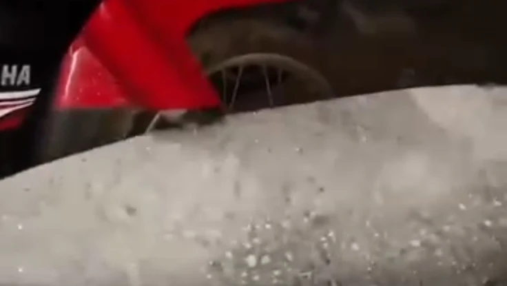 Xuất hiện băng tuyết ở xã Trà Linh.