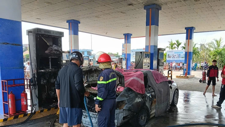 Từ vụ cháy ô tô ở cây xăng tại Đà Nẵng: Ô tô muốn chở pin các loại phải đáp ứng điều kiện gì?