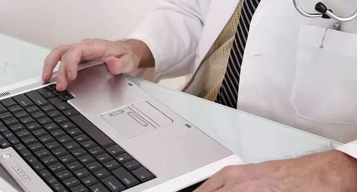 Mỹ truy tố 1 bác sĩ gốc Việt gian lận 33 triệu USD tiền bảo hiểm y tế