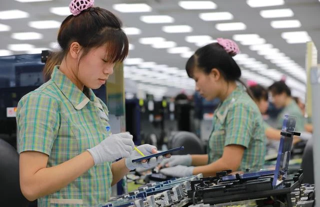 Bộ Nội vụ đề xuất bổ sung ngày nghỉ hưởng nguyên lương vào Bộ luật Lao động