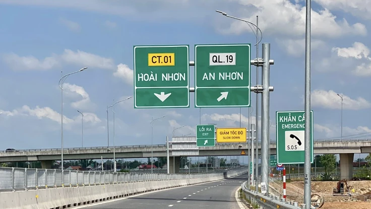 Thêm 170 km được đưa vào khai thác nhưng cao tốc Bắc-Nam vẫn chưa thể thông tuyến