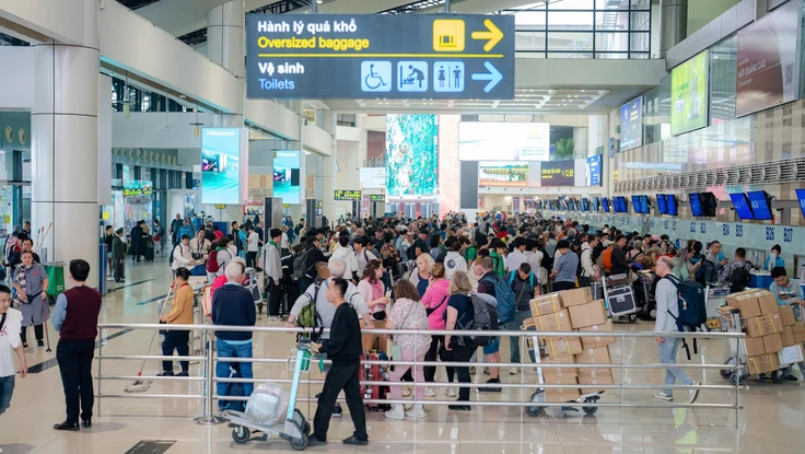 Sân bay Tân Sơn Nhất, Nội Bài đón lượt khách kỷ lục, hành khách cần lưu ý