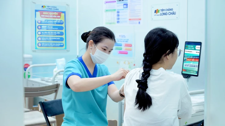 Nguy cơ dịch chồng dịch cận Tết: Ngành y tế khuyến cáo tăng cường phòng bệnh bằng vắc xin