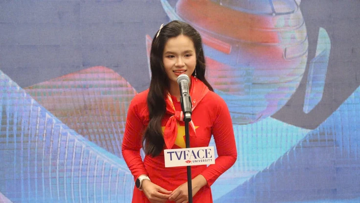 Nữ sinh viên đạt IELTS 8.5, bị dính lưỡi bẩm sinh tranh tài tại The TVFACE