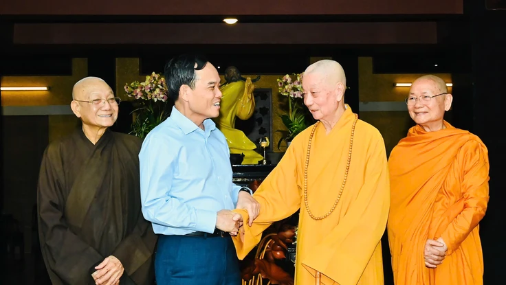 Lãnh đạo Thành ủy TP.HCM thăm, chúc Tết các chức sắc, chức việc tiêu biểu 