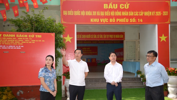 Ông Lê Quốc Phong kiểm tra công tác chuẩn bị bầu cử tại Hóc Môn, Đông Thạnh...
