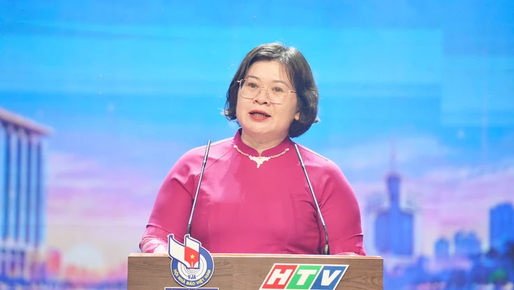 Bà Văn Thị Bạch Tuyết: Tin tưởng những người làm báo luôn giữ vững bản lĩnh, tiếp tục sáng tạo