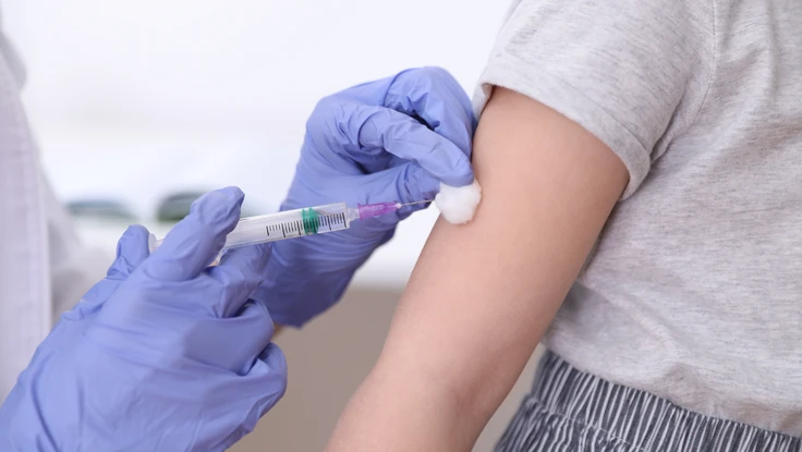 Khi nào cần tiêm vaccine ngừa bệnh não mô cầu?