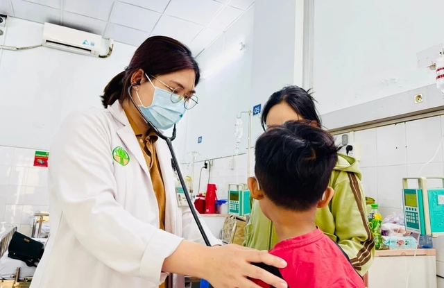 Số ca nghi ngộ độc thực phẩm tại trường tiểu học ở TP.HCM lên đến 46