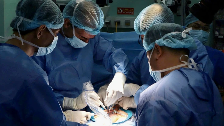 Ung thư nam khoa thường diễn tiến âm thầm, dễ bị bỏ qua