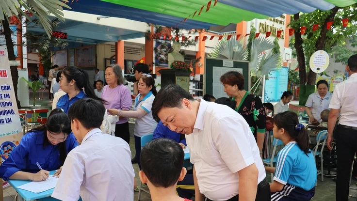 Viện Pasteur TP.HCM tiêm miễn phí 300 liều vaccine cúm cho người dân