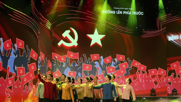 'Đường lên phía trước' lan tỏa niềm tin son sắt vào con đường cách mạng của Đảng