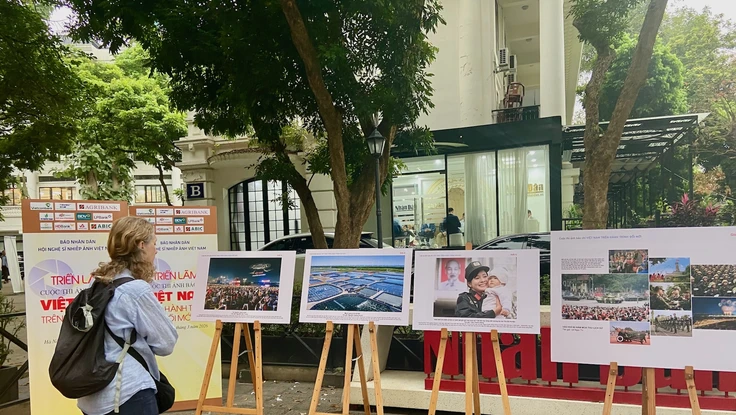 Hơn 4.000 tác phẩm ảnh khắc họa diện mạo Việt Nam thời kỳ đổi mới