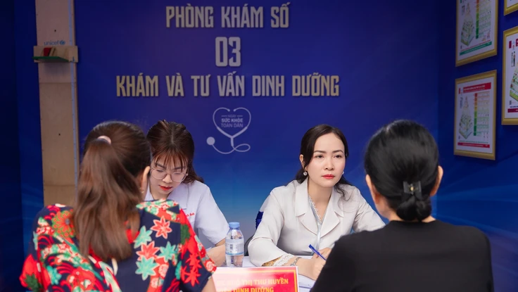 Hà Nội khám sức khỏe miễn phí, phát hiện hơn 2.800 ca bất thường