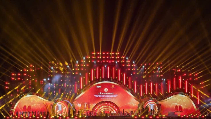 Cận cảnh sân khấu Liên hoan Phát thanh toàn quốc rộng nhất lịch sử 