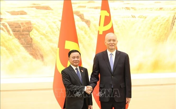 Thường trực Ban Bí thư Trần Cẩm Tú hội đàm với Ủy viên Thường vụ Bộ Chính trị Đảng Cộng sản Trung Quốc