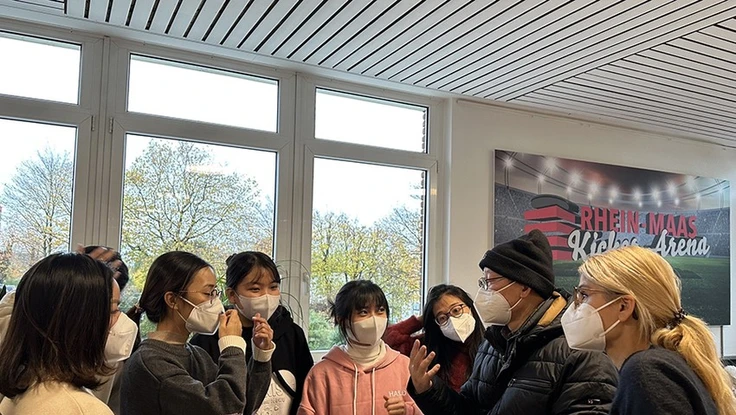 'Xuất khẩu' điều dưỡng: Cơ hội hấp dẫn 